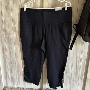 Livi signature stretch navy leggings